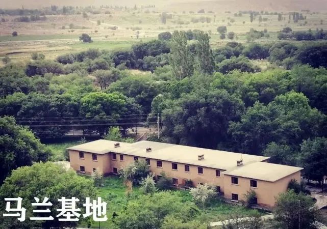我國(guó)第一顆原子彈2.jpg