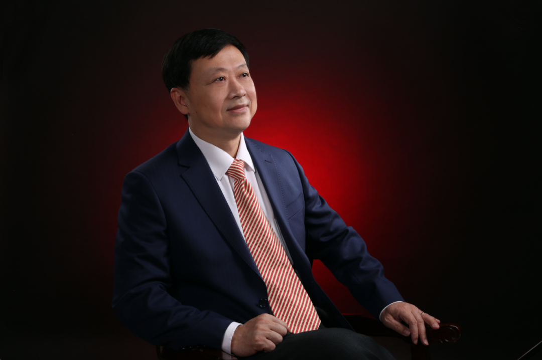 生態(tài)環(huán)境部應對氣候變化司長李高.png