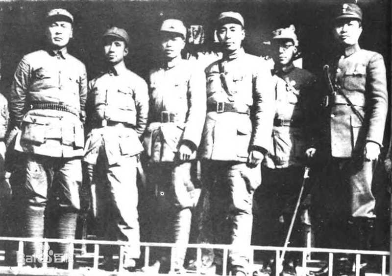 葉挺和周恩來(lái).jpg