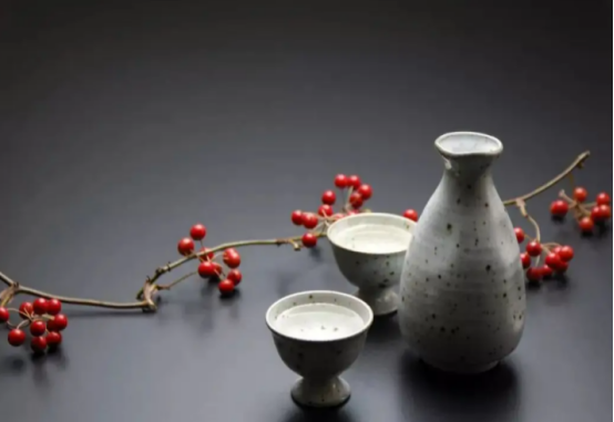 中老年人酒桌上，有這4個表現(xiàn)的人，都是“老狐貍”，千萬別輕視