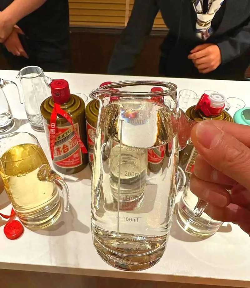 茅臺(tái)新酒.jpg