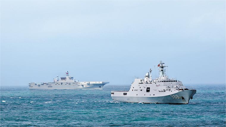 近日，海軍某支隊(duì)組織實(shí)戰(zhàn)化訓(xùn)練。徐苗波攝.jpg