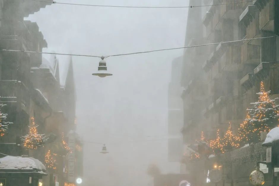 望著窗外的煙雨，心中涌起一股莫名的情愫.jpg