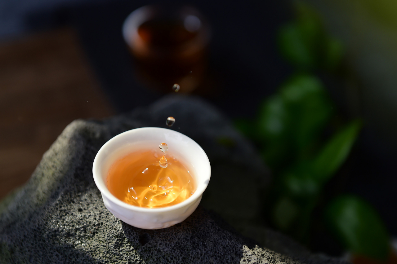 無由持一碗，寄與愛茶人.jpg