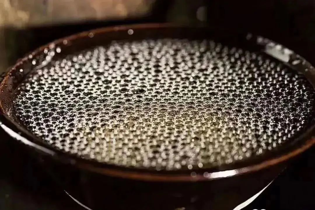 看花摘酒，如何通過(guò)酒花看酒的品質(zhì)？1.jpg