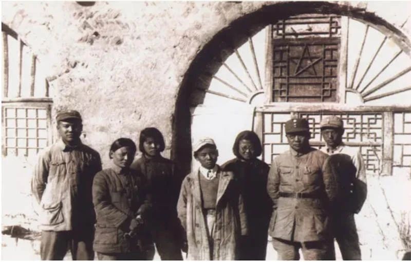 英雄氣短，兒女情長，李克農(nóng)將軍的家國深情2.jpg